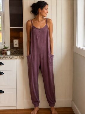 Paper Label Minimalist Relaxed Plum Jumpsuit Bucket Pockets Purple Womens S